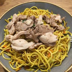 Pho126 - Fried noodles with chicken