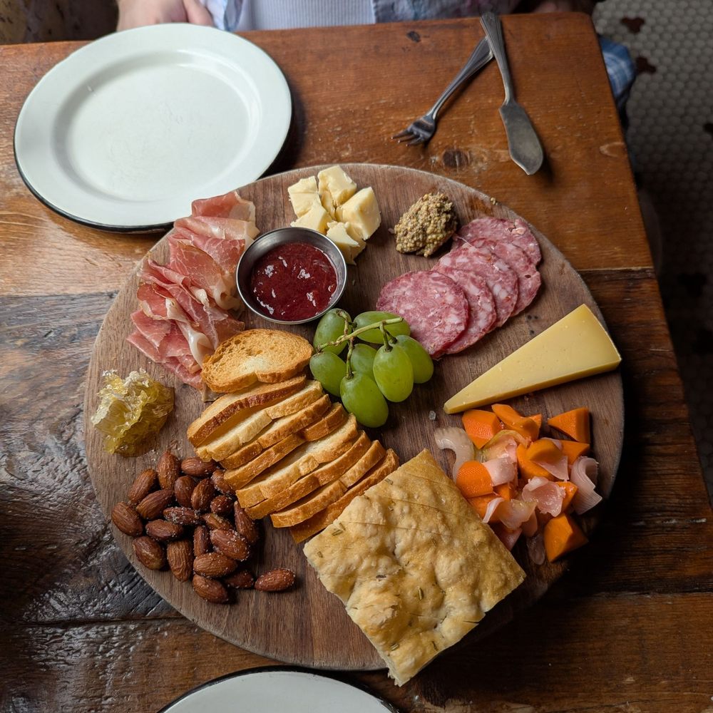 Lardon - Amazing charcuterie board - Cafes Near Me - Chicago, Illinois