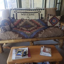 Hobo's Hideout Bed Breakfast and Barn - Living room