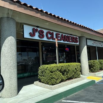 J's Cleaners - Parking Lot view - Dry Cleaning Near Me - Long Beach, California J's Cleaners - Parking Lot view - Dry Cleaning Near Me - Long Beach, California