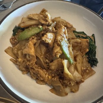 Thai Me Up - Pad See Eww with Chicken - Thai Near Me - Stockton, California