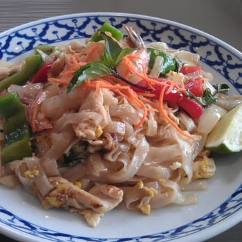 Bua Thai Restaurant - Thai Near Me - Etobicoke, Ontario