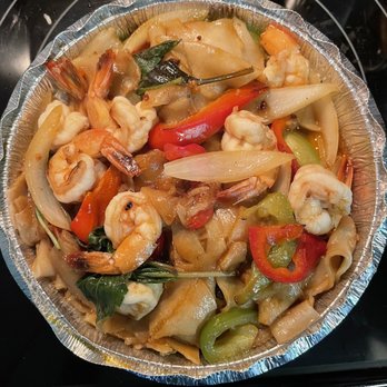 Esann Thai Restaurant - Pad Kee Mow (Drunken Noodles) with Shrimp - Thai Near Me - Midlothian, Virginia Esann Thai Restaurant - Pad Kee Mow (Drunken Noodles) with Shrimp - Thai Near Me - Midlothian, Virginia