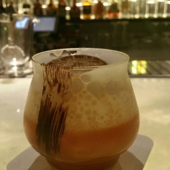 SubAstor - Baker Shop Sour - JW Black Label, tangerine, lemon, Guineas syrup, Meringue foam - Cocktail Bars Near Me - Rio de Janeiro, RJ