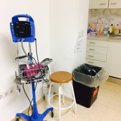 Hospital Universitario Doctor Peset - Sala de muestras de urgencias