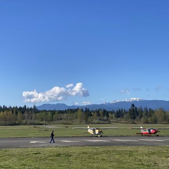 Spruce Goose Cafe - Views of Olympics and planes at restaurant - American Near Me - Port Townsend, Washington Spruce Goose Cafe - Views of Olympics and planes at restaurant - American Near Me - Port Townsend, Washington