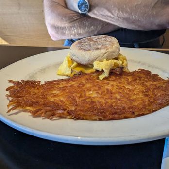 The Gateway Grill - The breakfast sandwich - American Near Me - Springfield, Oregon The Gateway Grill - The breakfast sandwich - American Near Me - Springfield, Oregon