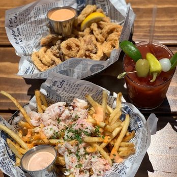 Sam's Anchor Cafe - fries with dungeness crab, fried calamari, spicy bloody mary - Seafood Near Me - Tiburon, California