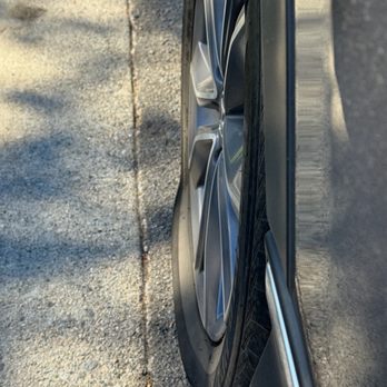 Broncs Towing - Flat tire - Towing Near Me - Redlands, California Broncs Towing - Flat tire - Towing Near Me - Redlands, California