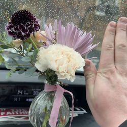 Meraki Floral - $30 flower arrangement