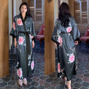 Red Lotus - Petaluma - Kimono - Toy Stores Near Me - Petaluma, California Red Lotus - Petaluma - Kimono - Toy Stores Near Me - Petaluma, California