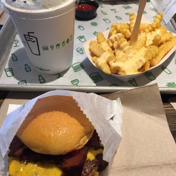 Shake Shack I-Drive - SmokeShack, cheese Fries, and cookies and cream shake - Ice Cream & Frozen Yogurt Near Me - Orlando, Florida Shake Shack I-Drive - SmokeShack, cheese Fries, and cookies and cream shake - Ice Cream & Frozen Yogurt Near Me - Orlando, Florida