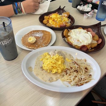 Lincoln Square Pancake House - Coffee, Biscuit Platter, German Skillet - Breakfast & Brunch Near Me - Indianapolis, Indiana Lincoln Square Pancake House - Coffee, Biscuit Platter, German Skillet - Breakfast & Brunch Near Me - Indianapolis, Indiana