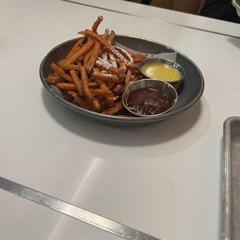 Gordon Ramsay Burger - Sweet potato fries - Burgers Near Me - Boston, Massachusetts Gordon Ramsay Burger - Sweet potato fries - Burgers Near Me - Boston, Massachusetts