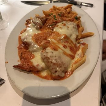 Posto Pazzo - Chicken parm alla vodka - Italian Near Me - Huntington, New York