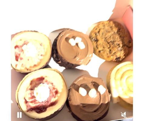 Crumbl - Renton by null