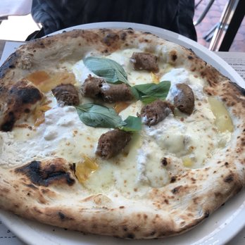 Franco Manca - Number 3 - Pizza Near Me - London, XGL Franco Manca - Number 3 - Pizza Near Me - London, XGL