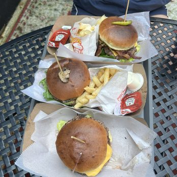 Krasa - Burgers Near Me - Chicago, Illinois