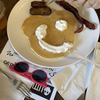 Broken Yolk Cafe - Kids Pancake - American Near Me - Corona, California Broken Yolk Cafe - Kids Pancake - American Near Me - Corona, California