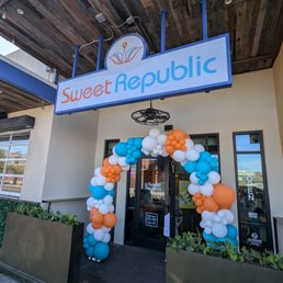 Exterior outside entrance of Sweet Republic - New location at 2nd Street and Scottsdale! - Scottsdale, Arizona Exterior outside entrance of Sweet Republic - New location at 2nd Street and Scottsdale! - Scottsdale, Arizona