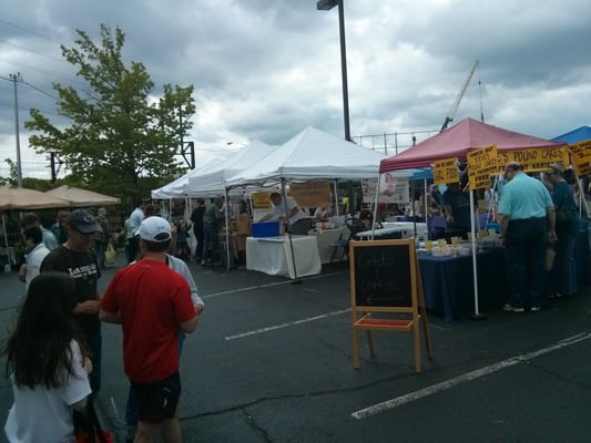 Lansdale Farmers' Market - outdoor market by null