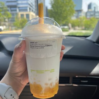 Yezi Coconut Dessert - Mango coconut snowy - Desserts Near Me - Bellevue, Washington Yezi Coconut Dessert - Mango coconut snowy - Desserts Near Me - Bellevue, Washington