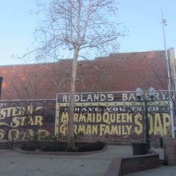Downtown Redlands - Local Flavor Near Me - Redlands, California