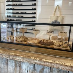 Southport Cookies - Cookie case