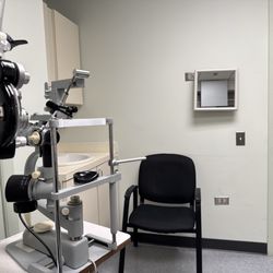 Eye Center On Capitol Hill - Exam room