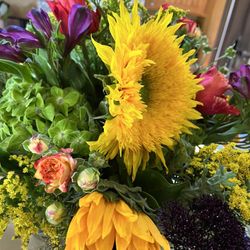 Grohe Florist - After the chrysanthemums were removed, still more toxic flowers remained.