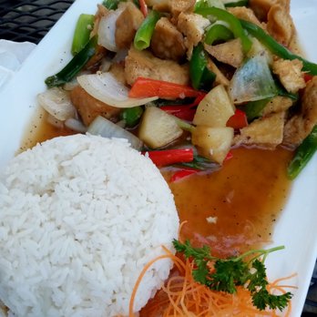 Siam Thai Restaurant - Pineapple Twist Dinner with tofu - Thai Near Me - Decatur, Georgia Siam Thai Restaurant - Pineapple Twist Dinner with tofu - Thai Near Me - Decatur, Georgia