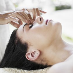 Laura Norman Reflexology - Laura Norman Face & Ear Reflexology