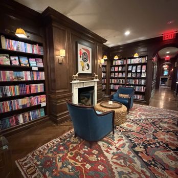 Flyleaf - Bookstores Near Me - Grosse Pointe Farms, Michigan