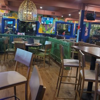 Mellow Mushroom Savannah - Large seating area - Pizza Near Me - Savannah, Georgia Mellow Mushroom Savannah - Large seating area - Pizza Near Me - Savannah, Georgia