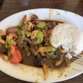 Limeña Peruvian Eatery - Mar y Tierra Lomo Saltado - Peruvian Near Me - Thousand Oaks, California Limeña Peruvian Eatery - Mar y Tierra Lomo Saltado - Peruvian Near Me - Thousand Oaks, California
