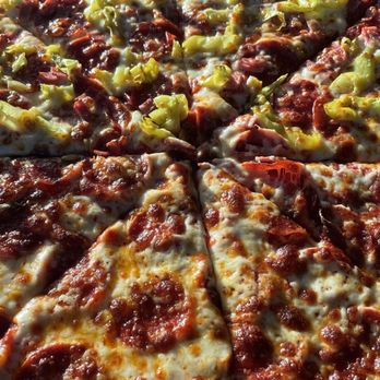 Ovenhead Pizza - Pepperoni pizza half and half pepperoni bacon and peppers - Pizza Near Me - Mesquite, Texas Ovenhead Pizza - Pepperoni pizza half and half pepperoni bacon and peppers - Pizza Near Me - Mesquite, Texas