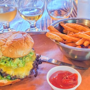 Brews Brothers Studio City - Cali Classic Burger with fries - Brewpubs Near Me - Studio City, California