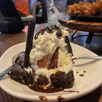 Outback Steakhouse - Chocolate Thunder from Down Under** - Steakhouses Near Me - Christiansburg, Virginia Outback Steakhouse - Chocolate Thunder from Down Under** - Steakhouses Near Me - Christiansburg, Virginia