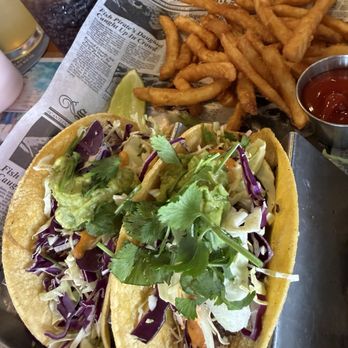 Lulu's Waikiki - Kalua Pork Tacos - Burgers Near Me - Honolulu, Hawaii