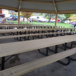 Rose Memorial Park - Outdoor cooking area with gazebo and picnic table seating