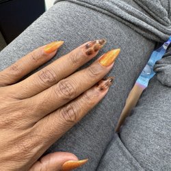 Pearl Nails & Spa - Cheetah nails