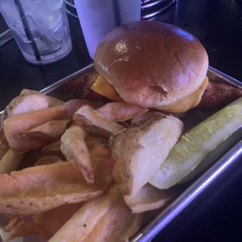 The Stillery - Stillery chicken sandwich - American Near Me - Richfield, Wisconsin The Stillery - Stillery chicken sandwich - American Near Me - Richfield, Wisconsin