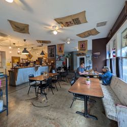 Crosscut Espresso & Deli - Indoor