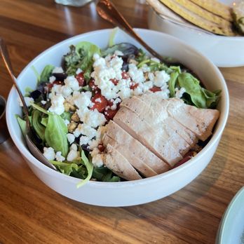 Dopo Pizza & Pasta - Primavera insalata w/ chicken (dressing was in the side) - Italian Near Me - Truckee, California Dopo Pizza & Pasta - Primavera insalata w/ chicken (dressing was in the side) - Italian Near Me - Truckee, California