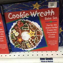 Goodwill Superstore - Cookie wreath only $3!!-2018