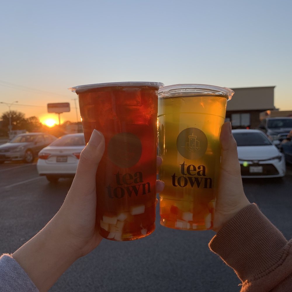 Tea Town - left: Mango Strawberry Black Tea with Rainbow Jelly right: Green Apple Lychee Green Tea with Rainbow Jelly - Coffee & Tea Near Me - Plano, Texas