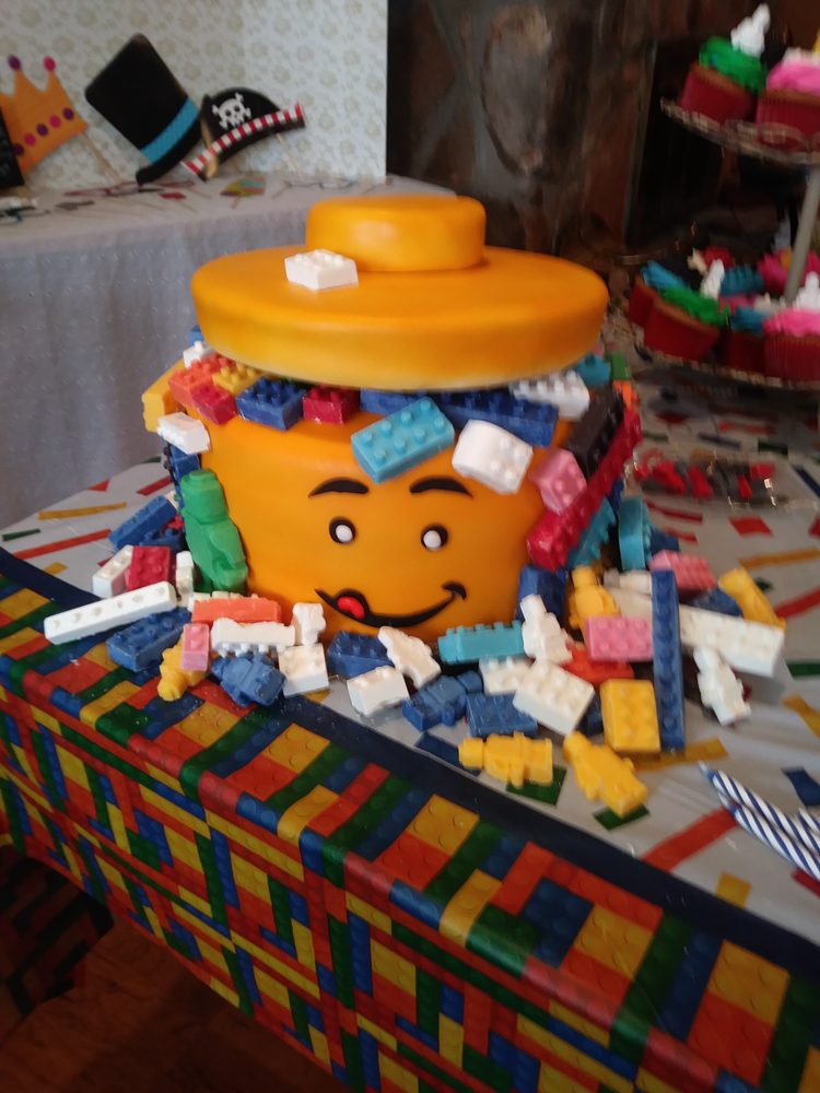 Just Grandmas Cakes Logo