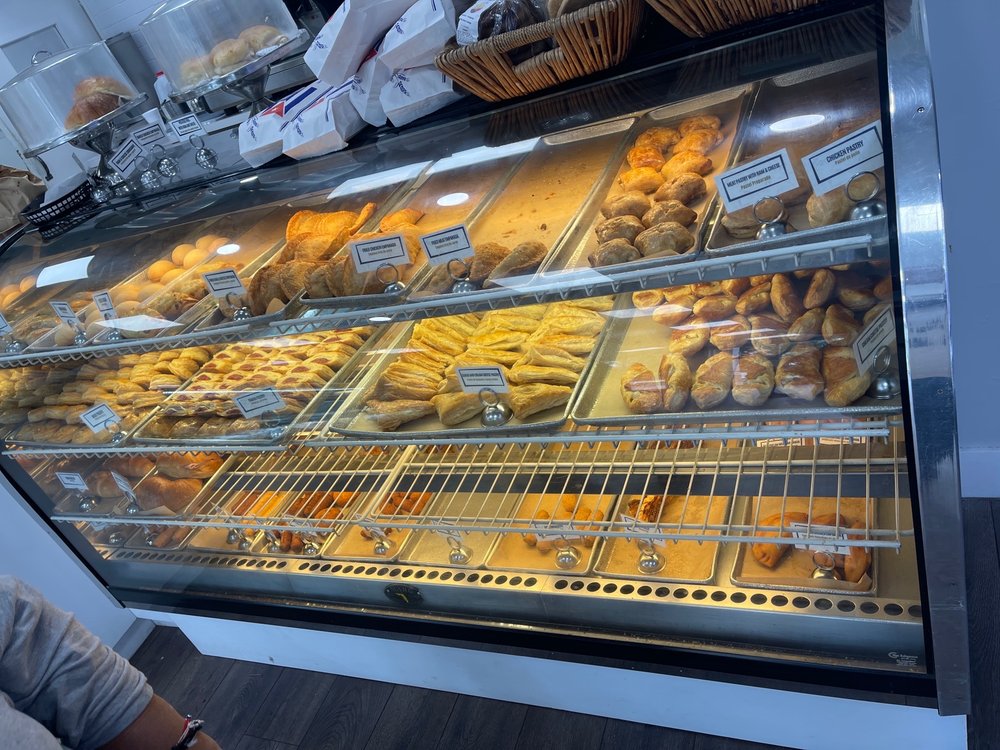 VECKY BAKERY HOLLYWOOD Updated October 2024 29 Photos & 21 Reviews