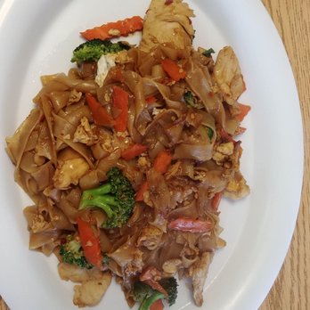 Thai Esan - Pad see ew - Thai Near Me - Chattanooga, Tennessee Thai Esan - Pad see ew - Thai Near Me - Chattanooga, Tennessee