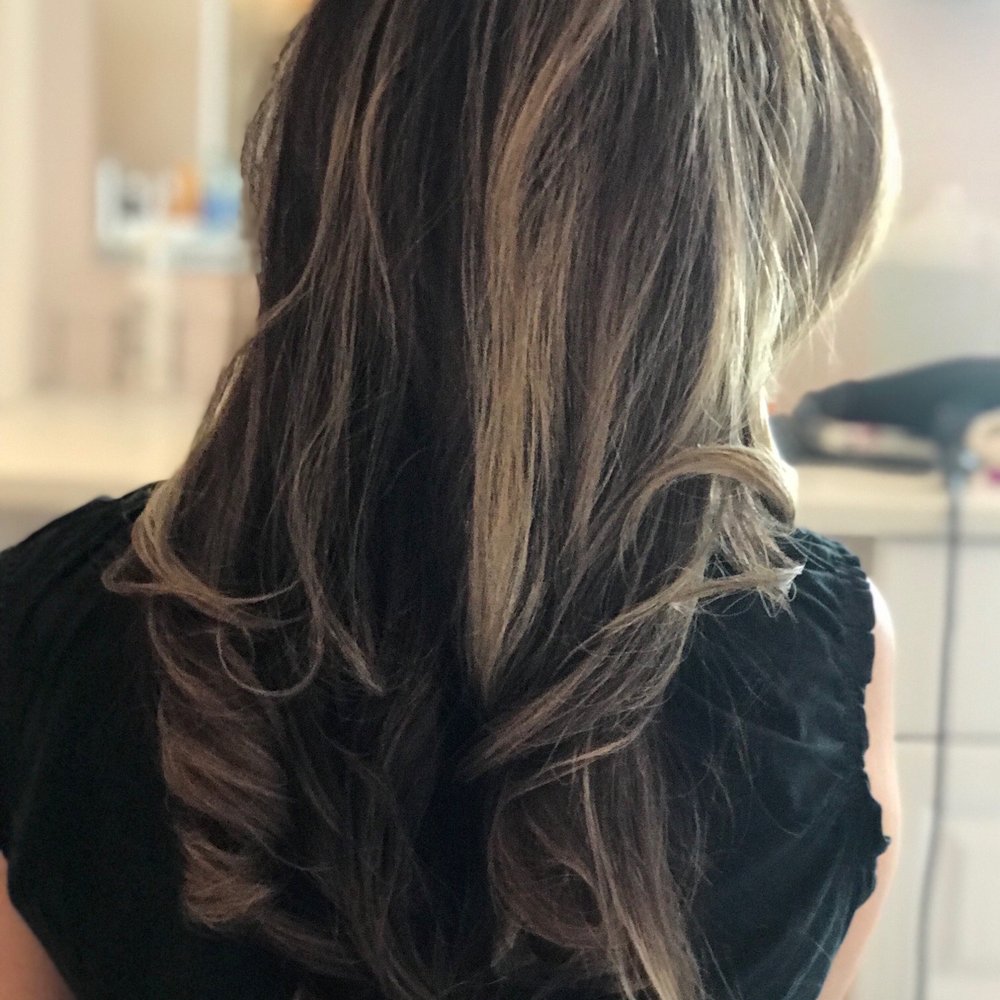 Blow Bar - Sandra's blow out - Blow Dry/Out Services Near Me - South Barrington, Illinois